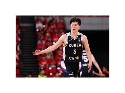 이현중 부진 속 이정현·장재석이 힘 빌려 한국 남자농구 3연승 달성
